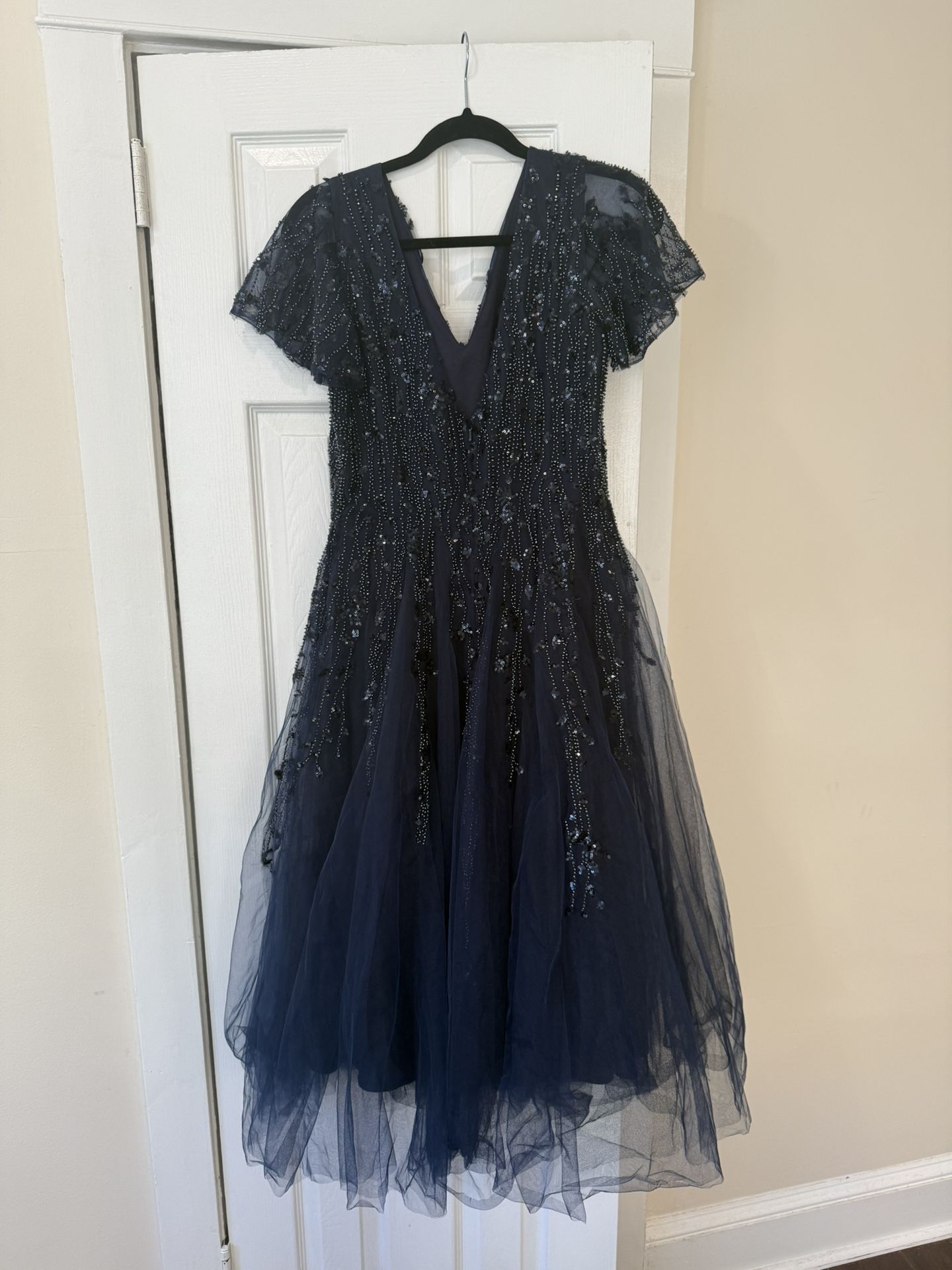 Mac Duggal V-Neck Long Women’s Formal Dress Navy Blue Size 8