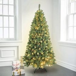 8FT Pre-Lit Christmas Tree, Premium PVC Branch Tips, 550 Warm White Lights, Artificial Green Xmas Tree