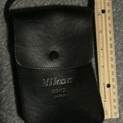 Nikon SS-12 black leather camera case with handle