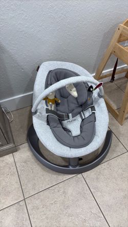 Nuna baby bouncer