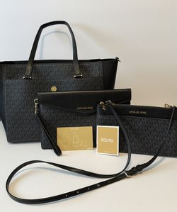Like New - 3-in- 1 Michael Kors Large Tote/Crossbody Bag/Clutch