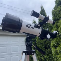 Portable Telescope and Night Sky Guide Books