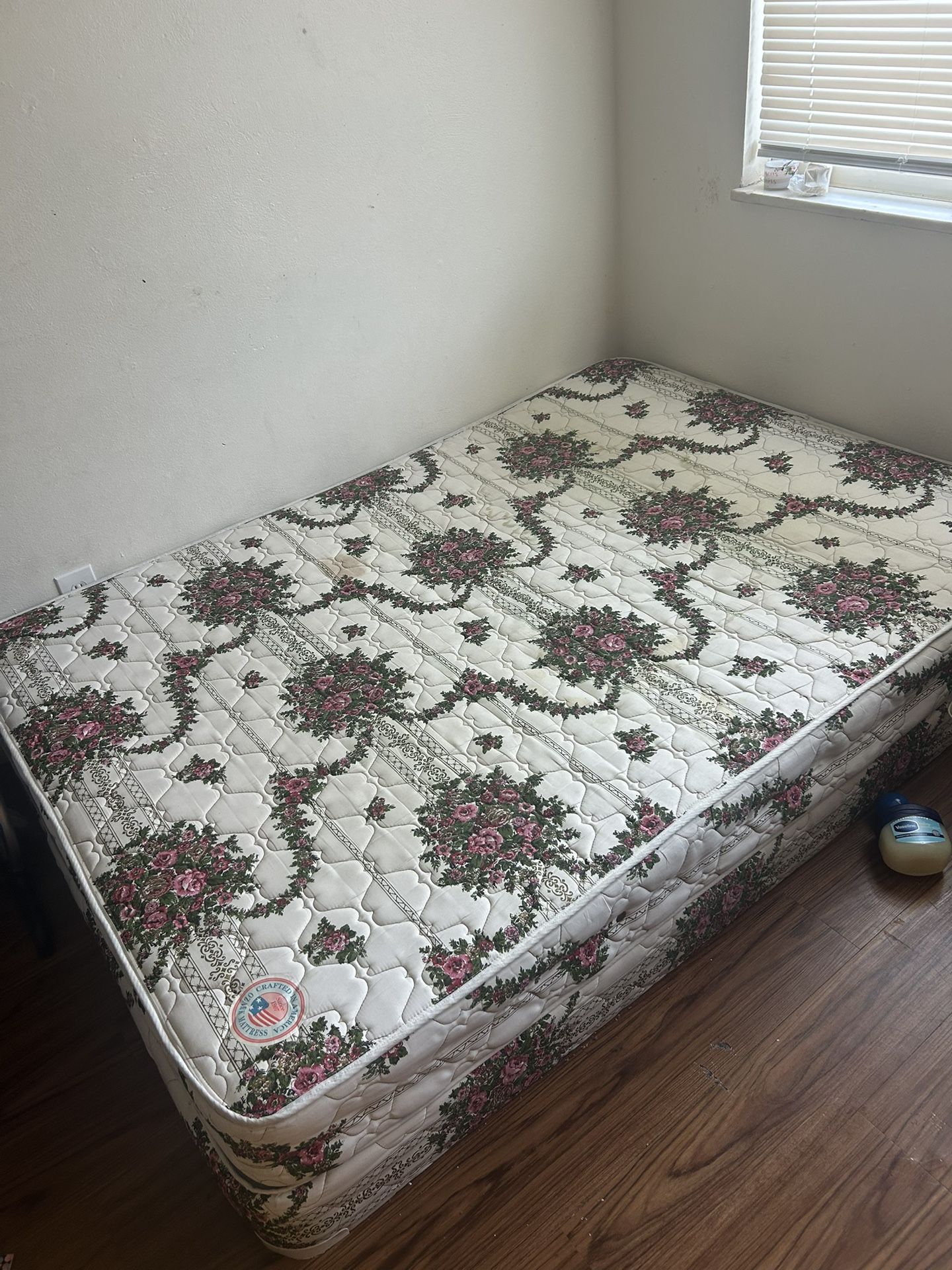 Bed Queen