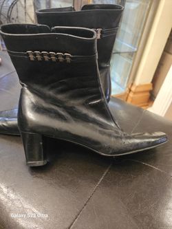 Womens Black Leather Salvatore Ferragamo Boots