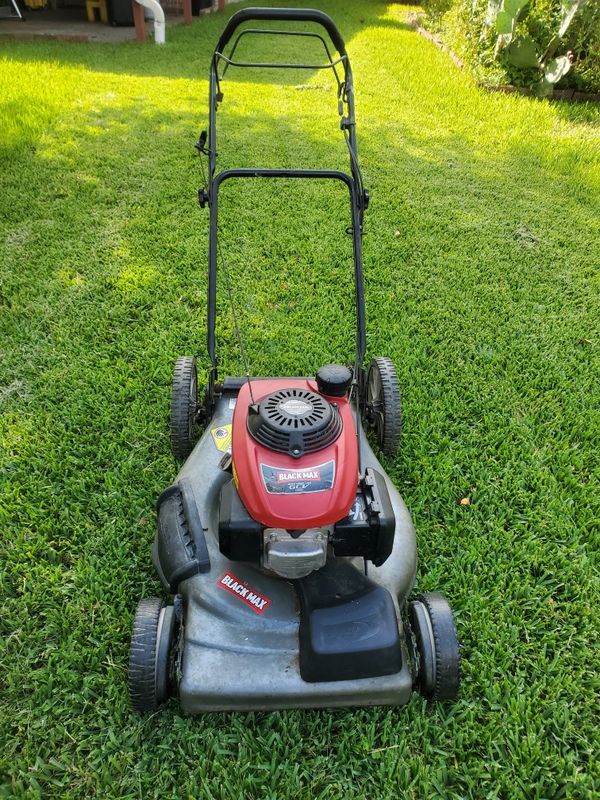 Honda black max lawn mower gcv 160 self propell for Sale in Houston, TX