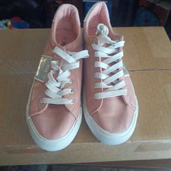 Mudd. Tennis. Shoe. Leather.