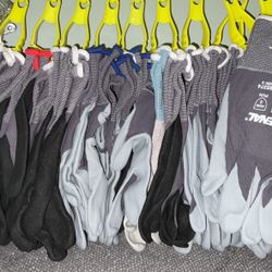 Work Wear And Gardening Gloves & Glove Clips 