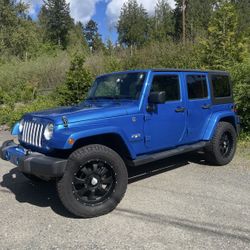 2016 Blue Jeep Wrangler Sahara 