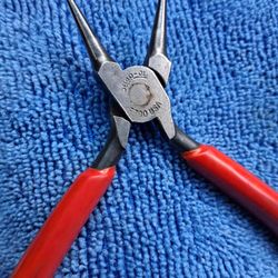 Vintage Snap-on USA 4-1/2"  Precision Round Tip Electronic Pliers No E700
