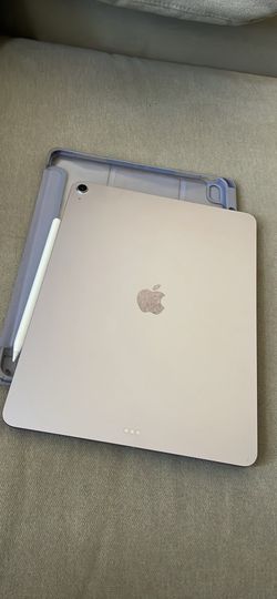 iPad Air 13 inch with smart pen