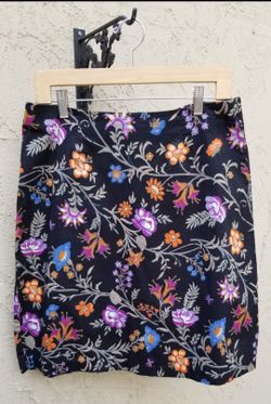 Womens Floral Skirt L