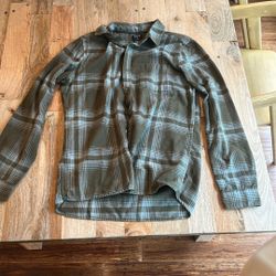 Medium Hurley long-sleeve flannel 