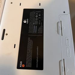 Logitech Wireless Key Board )K520…No Mouse .No DONGLE 