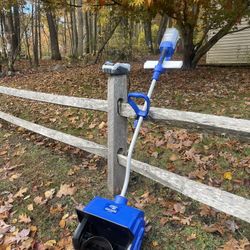 Snow Joe iON13SS 40‑Volt 13″ Cordless snow Shovel