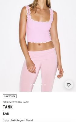 Skims  fits everybody lace tank bubble gum