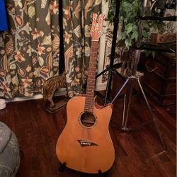 Dean Tradition CE GN, Electric/Acoustic Guitar