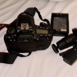 Canon EOS 90D - Like New