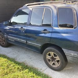 2001 Chevrolet Tracker