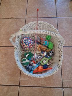 Lot of over 20 cat toys plus scratch pad