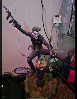 Joker Collectible Statue