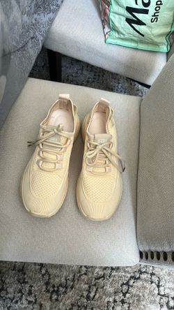 Running sneakers