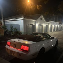 2007 Ford Mustang Premium Convertible 2d