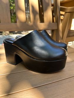 Clogs