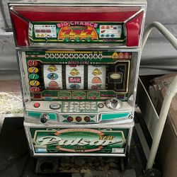 Slot machine $100