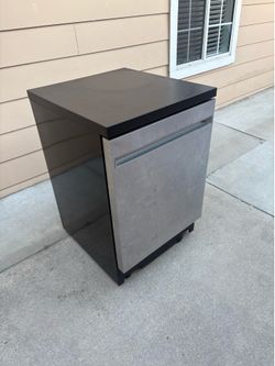 Portable dishwasher