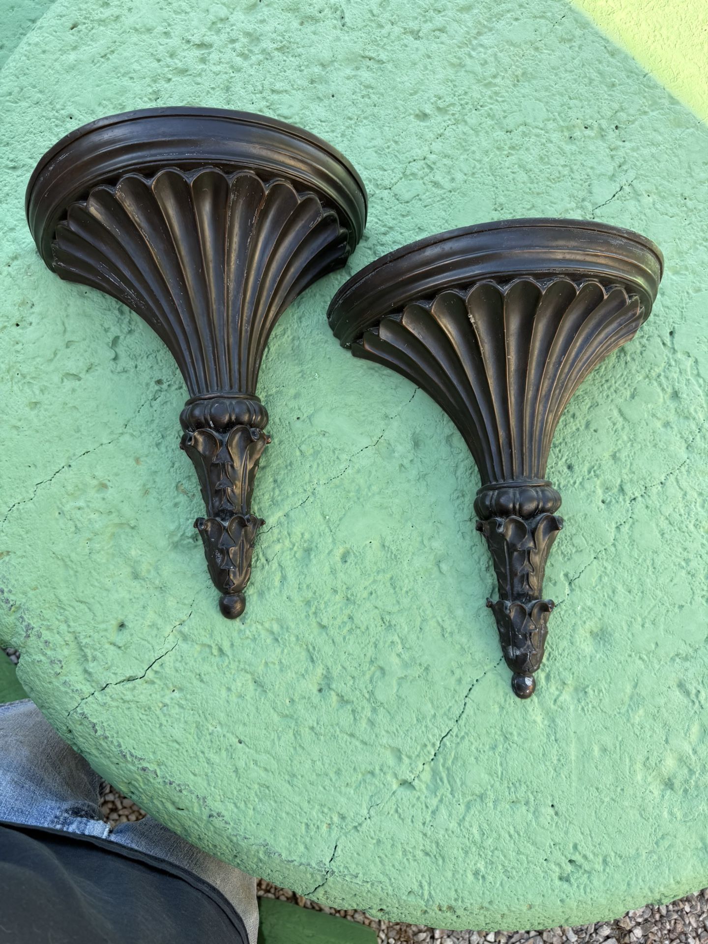 Resin Columnar Shelves