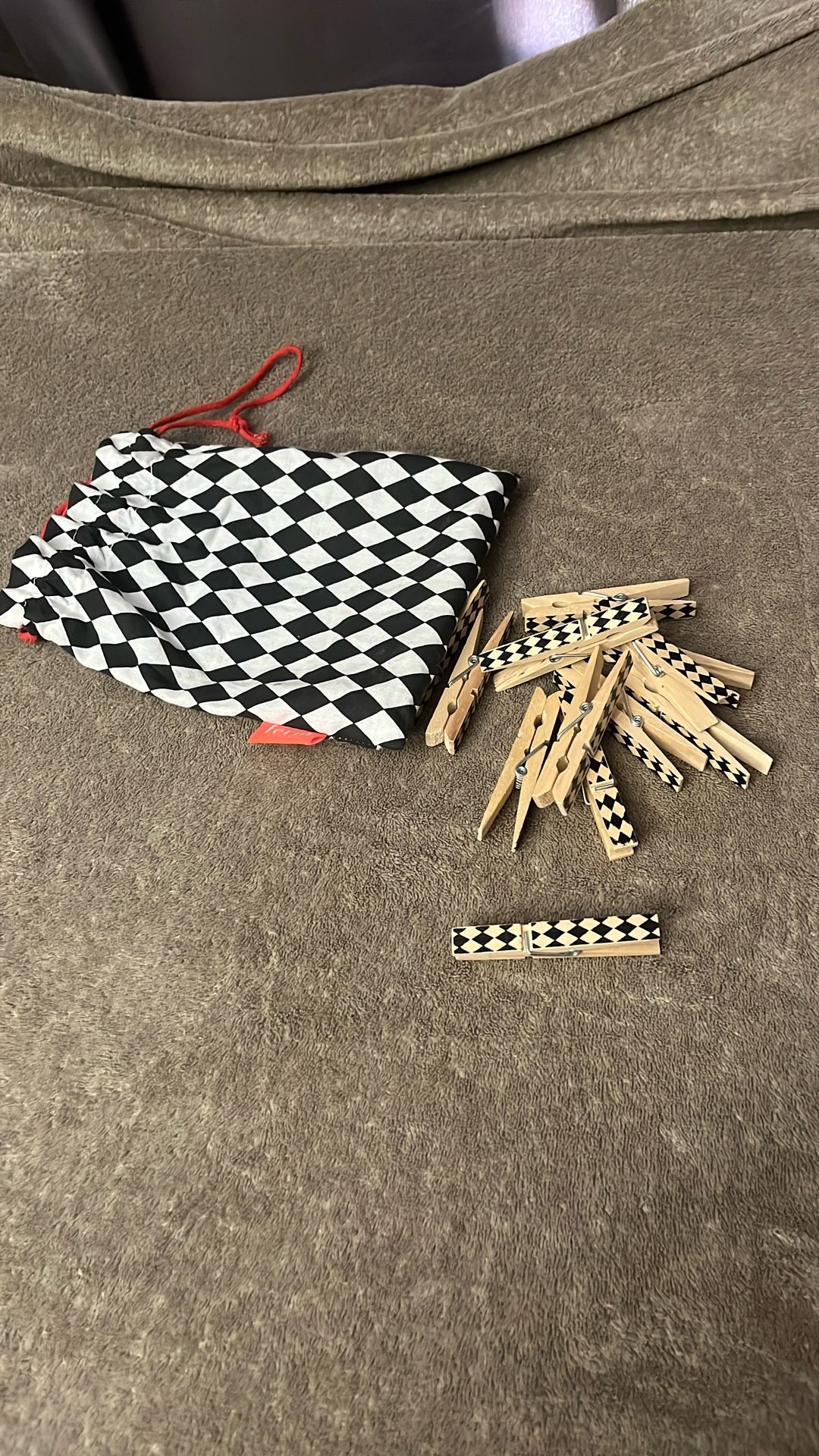 Clips