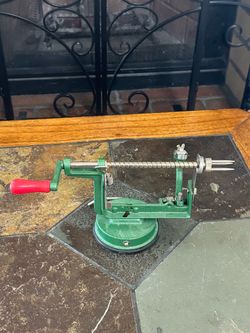 Vintage Cast Iron Apple Peeler / Corer / Slicer – Suction Base
