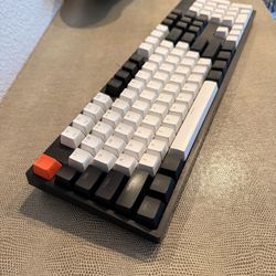 Full size wired Keyboard 