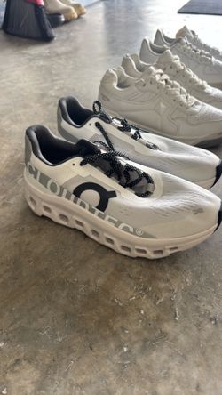 Men’s cloud monster sneakers sz 8