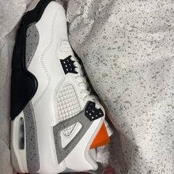 Air Jordan 4 