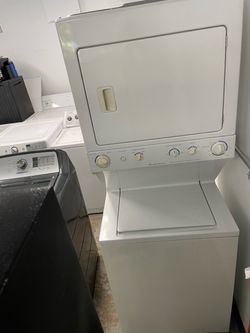 Stackable Washer And Gas Gas Dryer 74 x 27