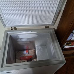 Deep Freezer 5 Cu. Ft.