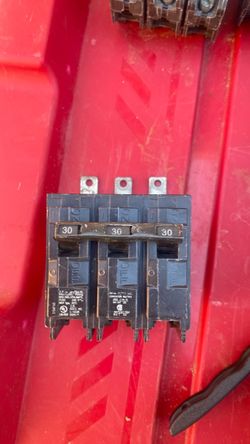 30 amp breaker threephase bolt in