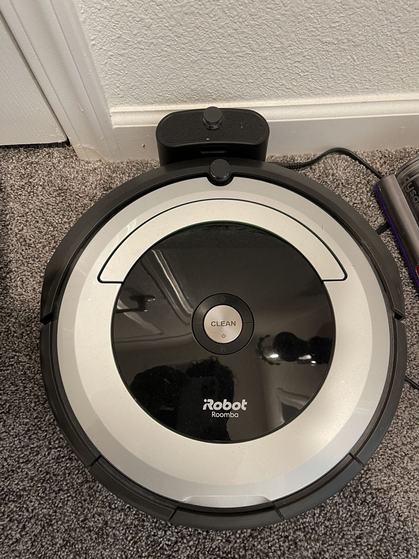 iRobot Roomba 690 Vacuum Cleaner with WiFI