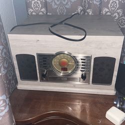 CD player and radio 