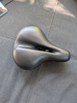 Wide Comfort Bike Seat / Bicycle Saddle – Dual Spring Suspension