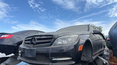 Parts for 2010-2011 Mercedes Benz C300