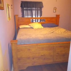 King Size Bed Mattress Box Spring And Dresser With Mirror Nightstand