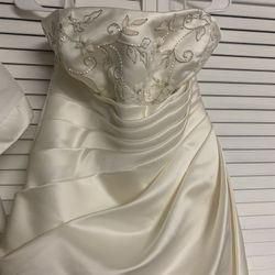 Wedding dress