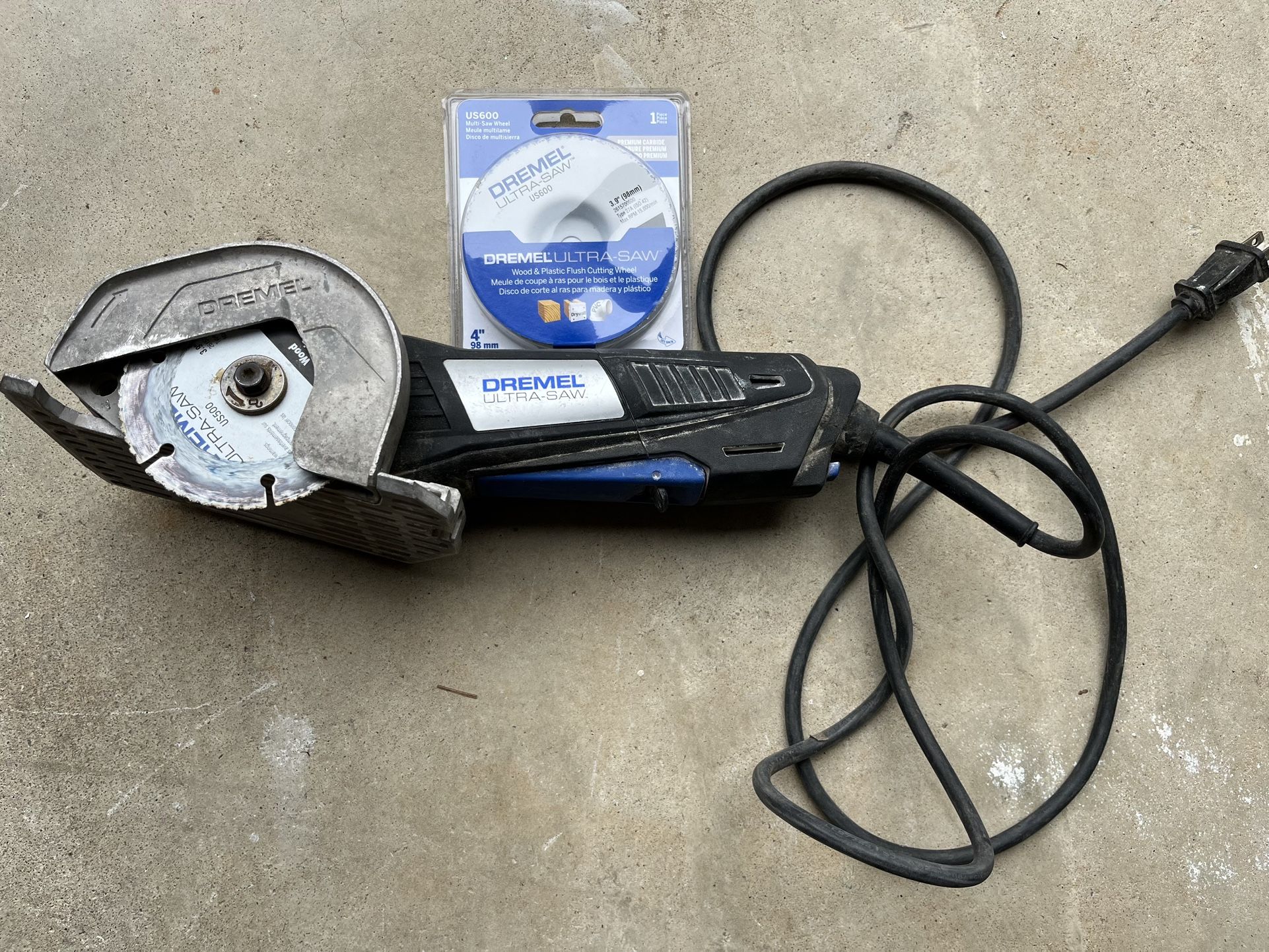 Dremel US40 Ultra-Saw Corded Compact Saw + NEW 4” Blade 