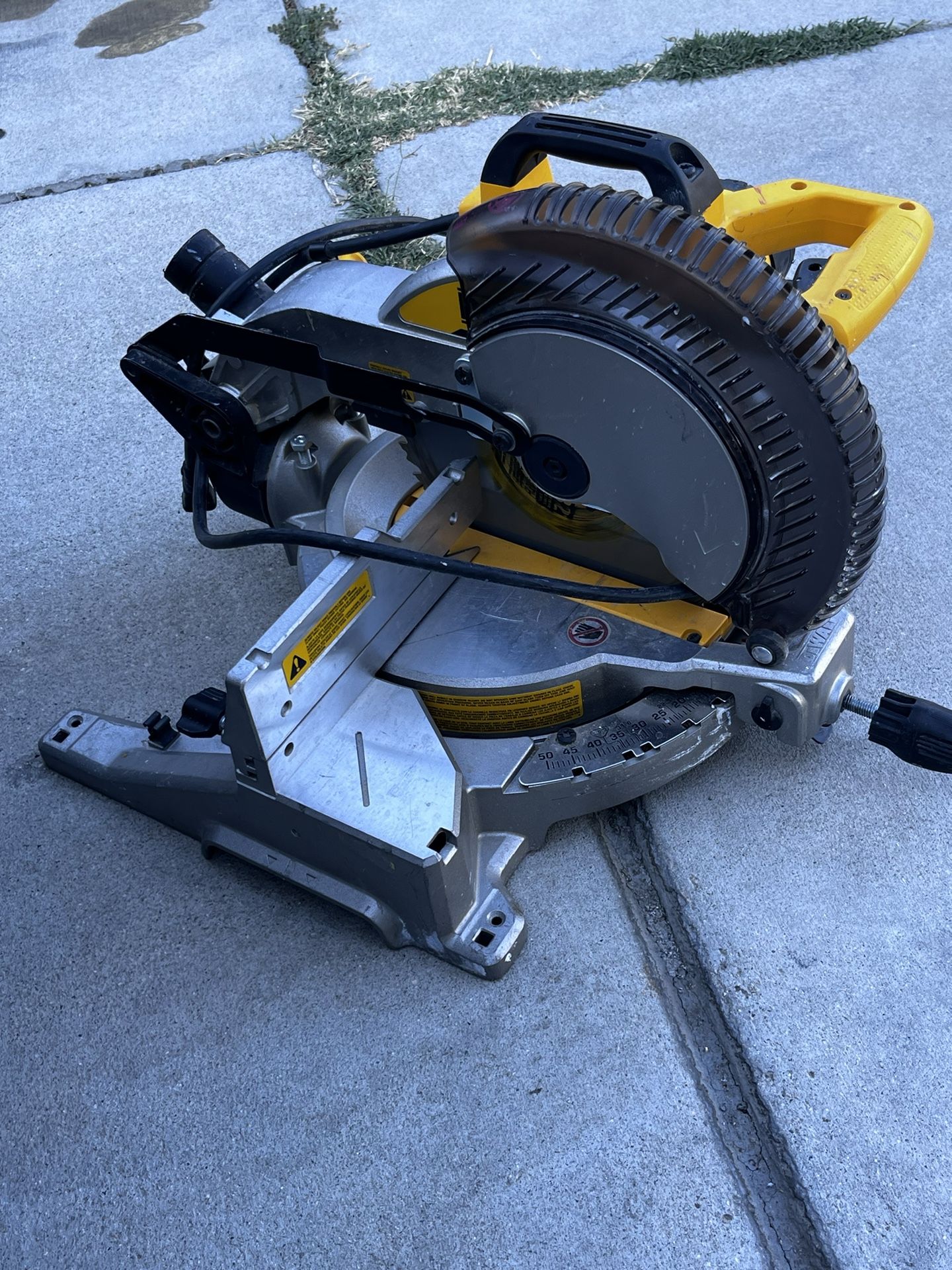 Corded Dewalt saw