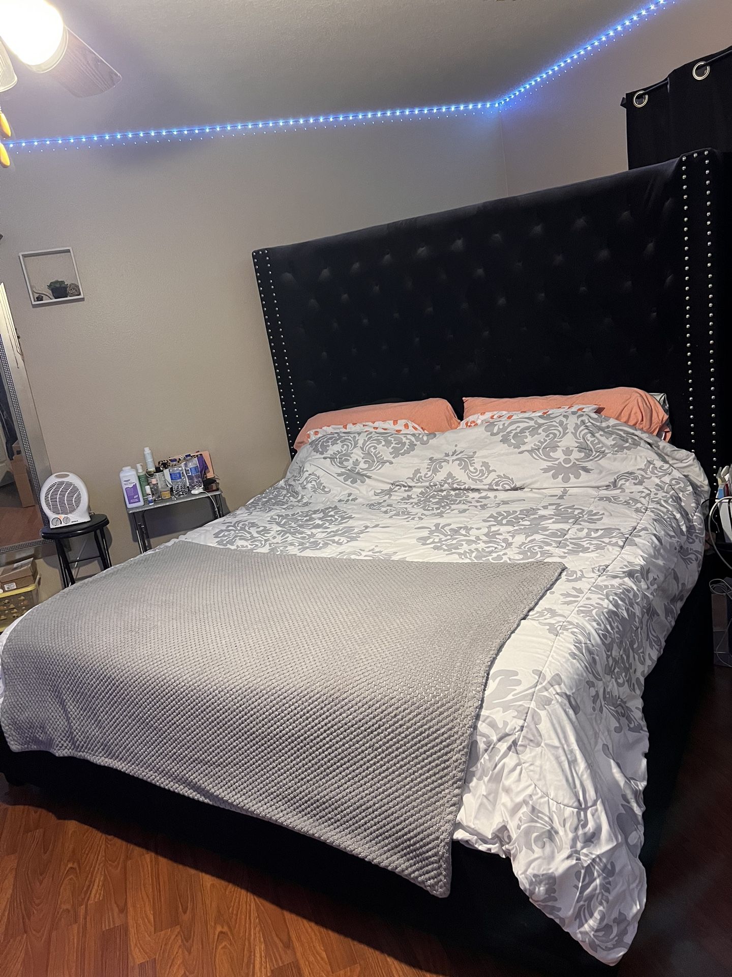 KING SIZE BED FRAME FOR SALE!!!