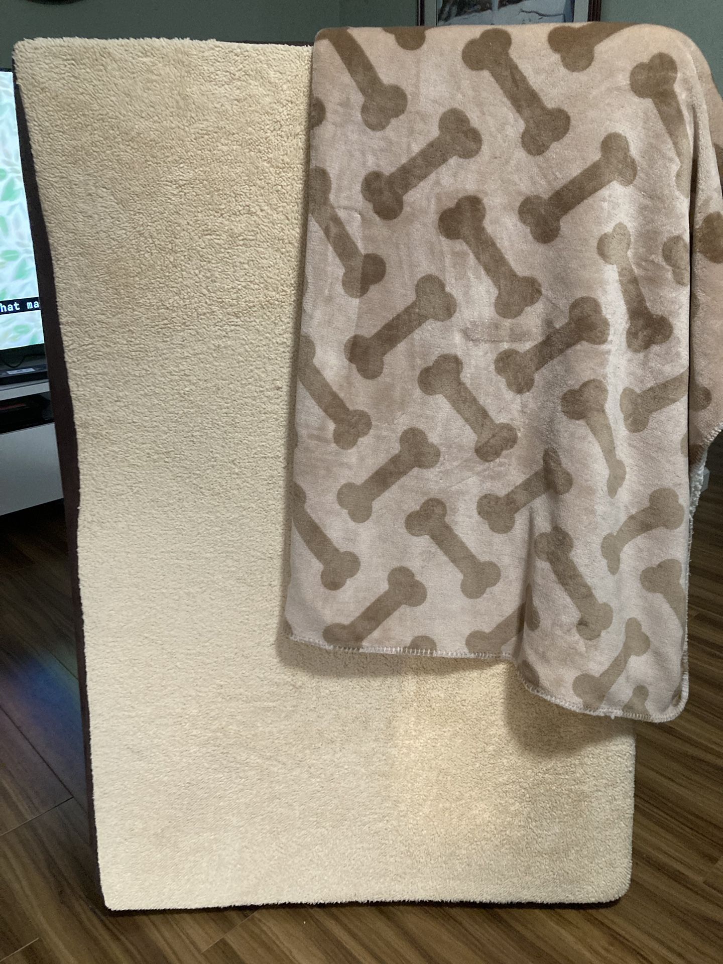 KOPEK Large Dog Zipper Protective Mattress & sheepskin cover. (50" x 33" x 4.5") & Blanket