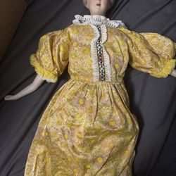 Glass Antique Dolls With Antique Glass Cups; 24 Or More In Box 