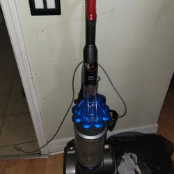 Dyson Vacuum 